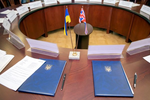 ЗМІЦНЮЄМО ДІЛОВЕ ПАРТНЕРСТВО МІЖ УКРАЇНОЮ ТА БРИТАНІЄЮ