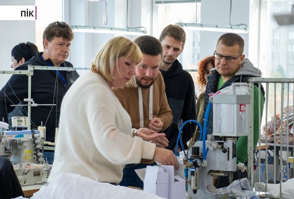 Легка промисловість Прикарпаття: чим здивували колег з прифронтових регіонів представники бізнесу в галузі